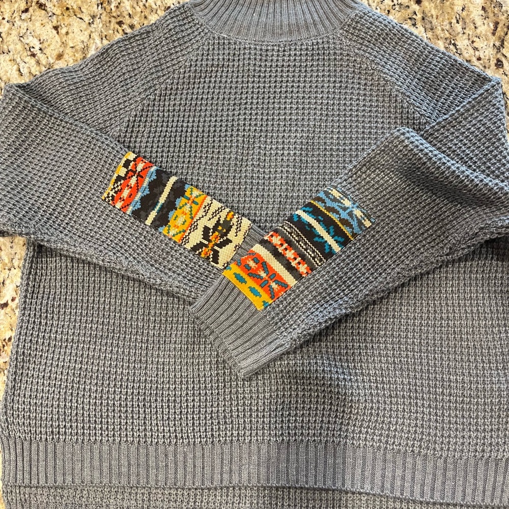 Emery Rose Gray Knit Sweater size small